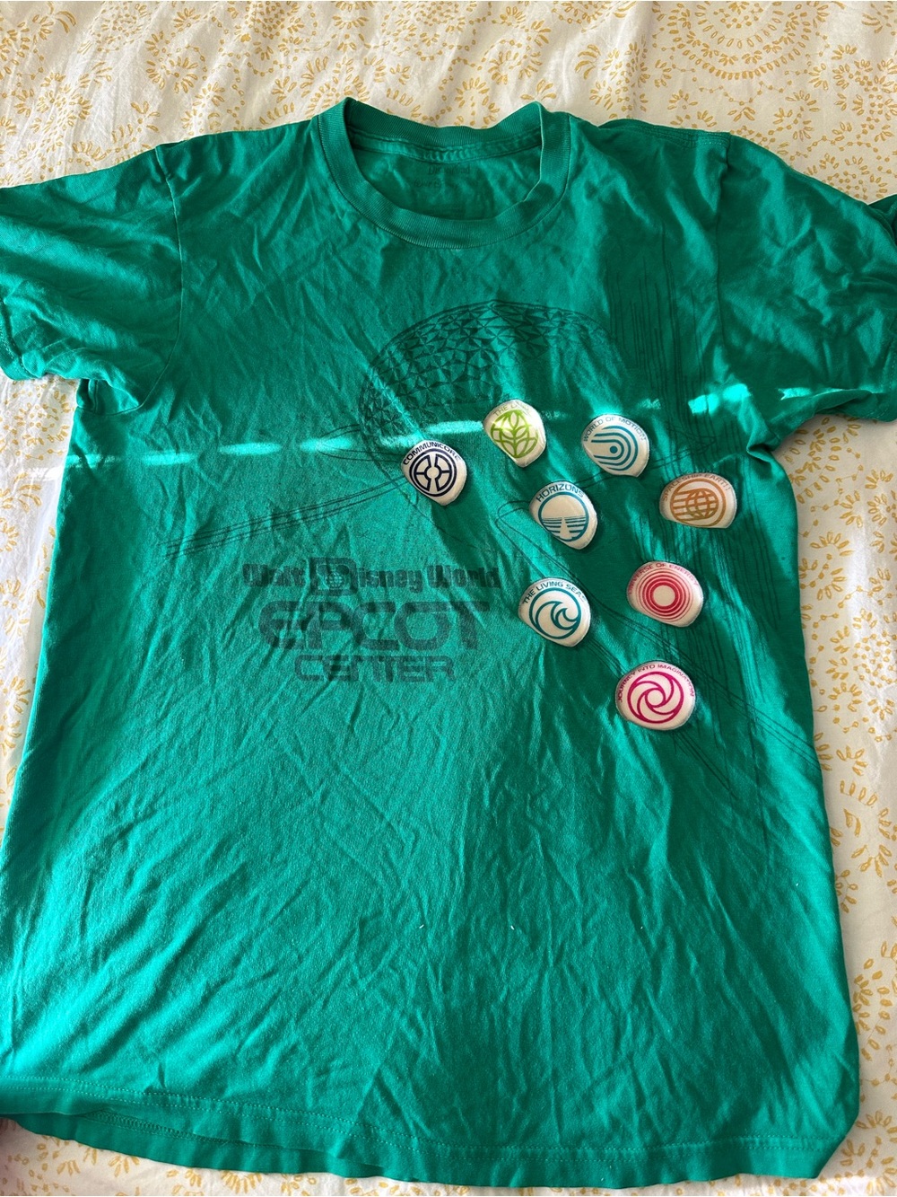 Vintage Disney Epcot T-shirt